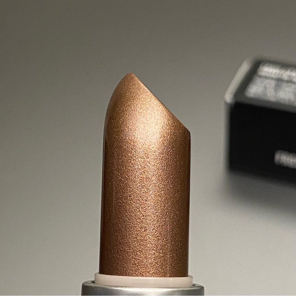 MAC ICON Lipstick ~ frost 326 - Picture 4 of 11